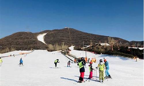 北京军都山滑雪场门票_北京军都山滑雪场门